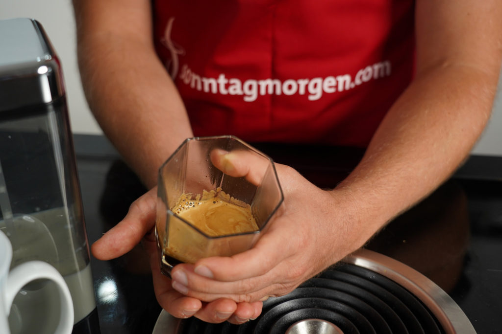 Melitta Caffeo Barista TS Smart - Ergebnis Espresso aus dem Kaffeevollautomaten